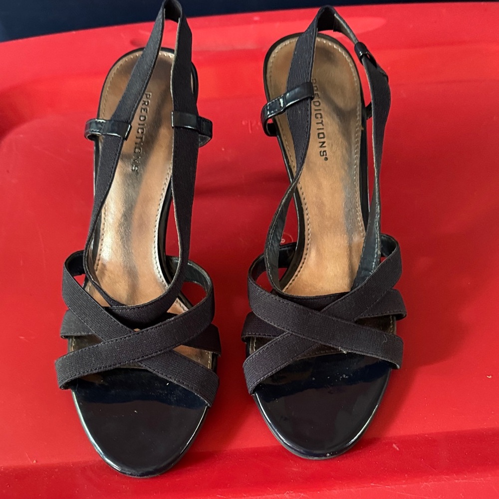 Predictions Women's Elegant Navy Blue Heels
